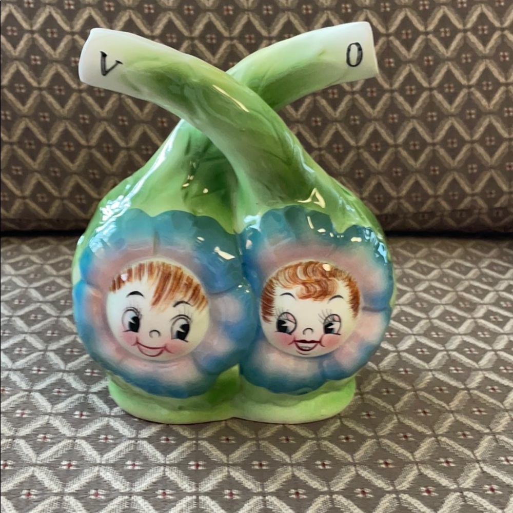 Anthropomorphic Vintage Oil & Vinegar Cruet. Blue cabbage twisted neck.